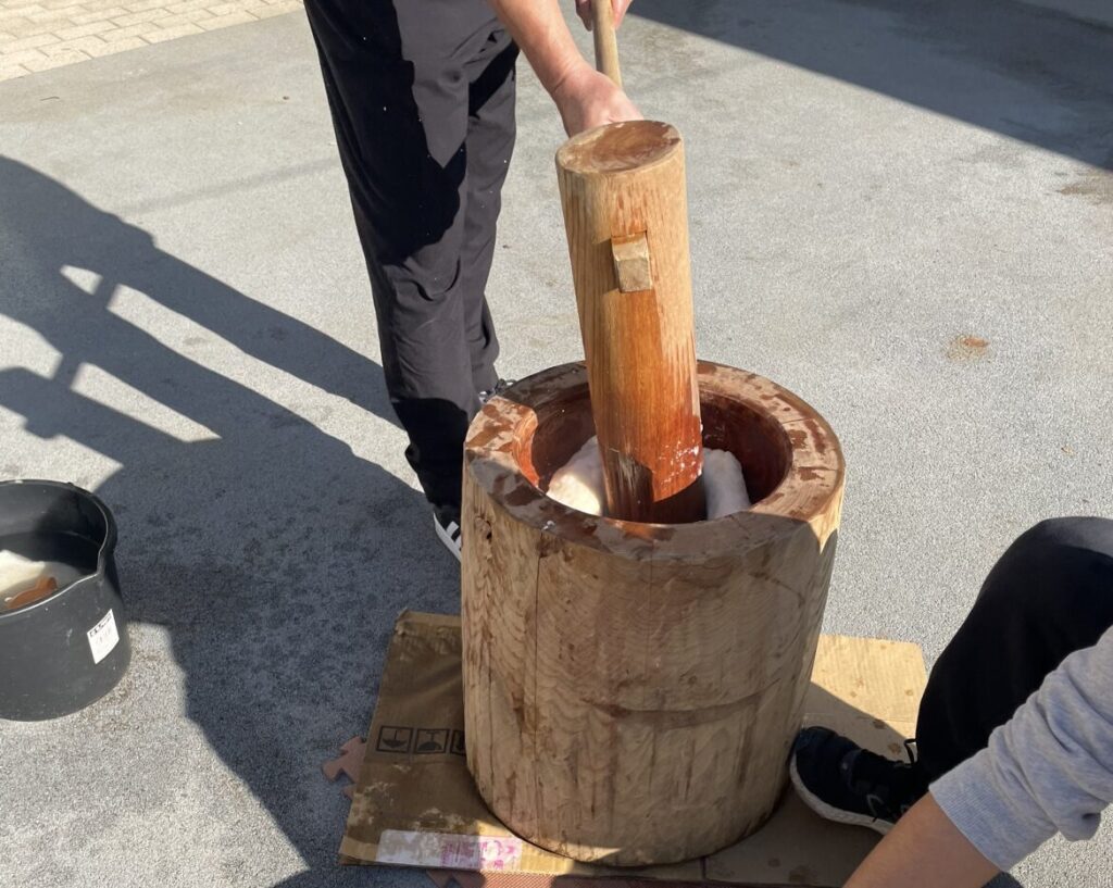 チルズでお餅つきをしました🍡🎍